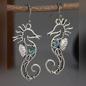 NEW 925 silver plated zinc alloy seahorse ocean blue zircon stone center inlay